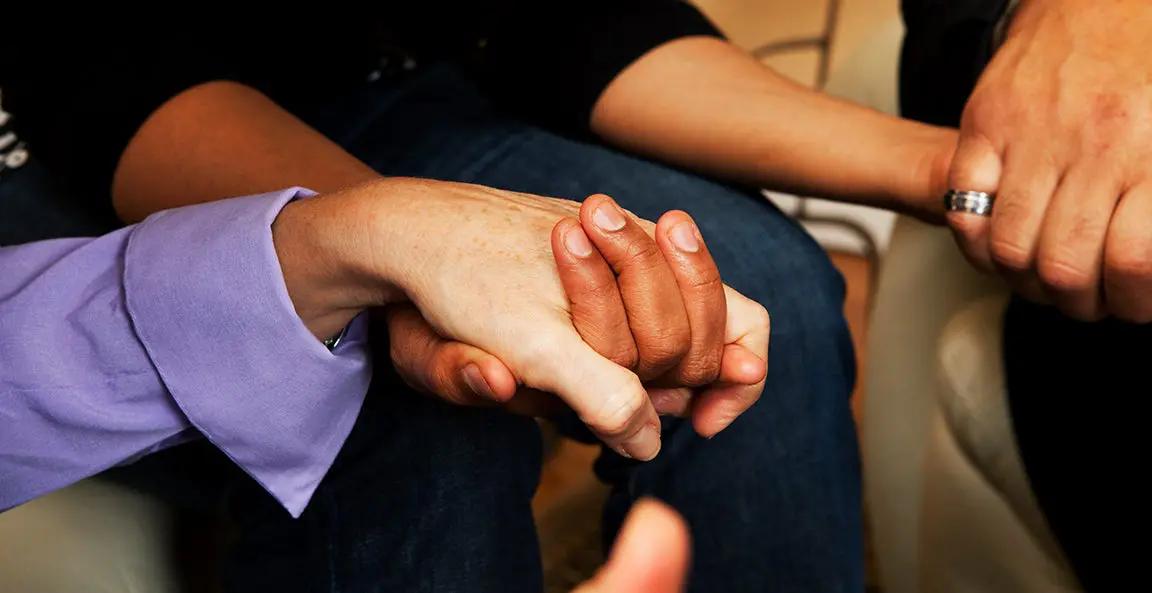 funeral-etiquette-feature