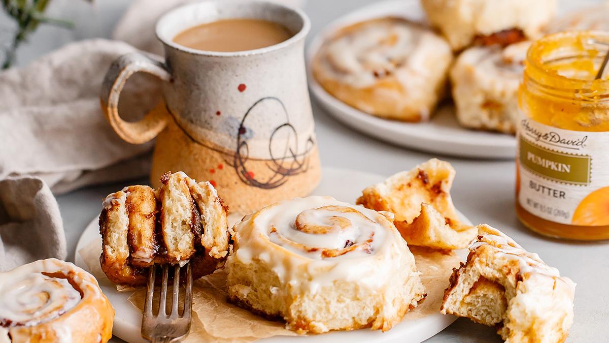 pumpkin-butter-cinnamon-rolls-recipe.jpg