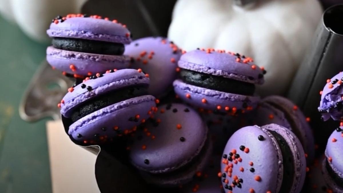 halloween-macarons 1200x675